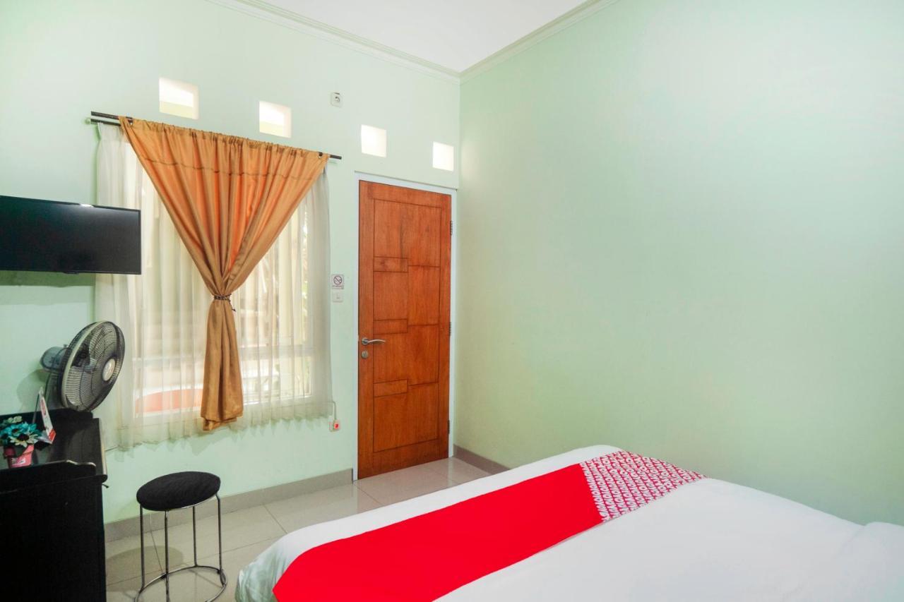 Polaz Bnb Bogor Esterno foto